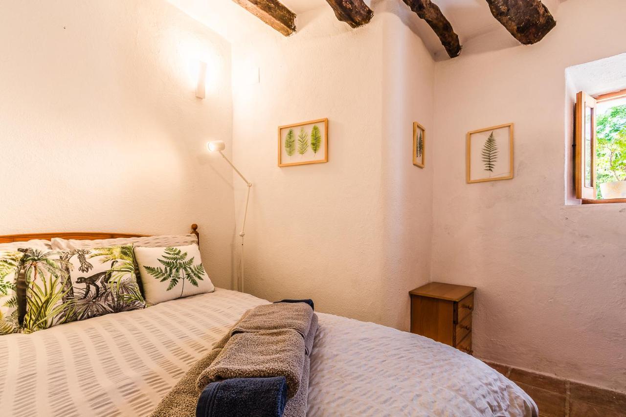 Casa Mundo - 16Th Century Traditional White Village House With Pool Pinos del Valle Kültér fotó
