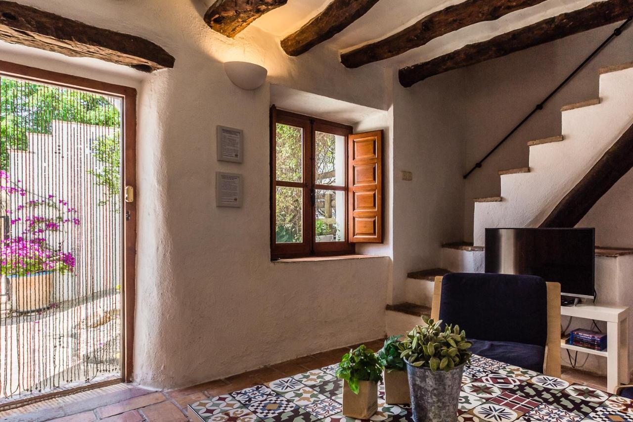 Casa Mundo - 16Th Century Traditional White Village House With Pool Pinos del Valle Kültér fotó